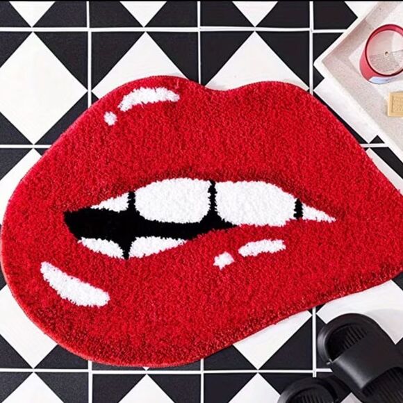 Red Lips rug - Picture 8 of 8